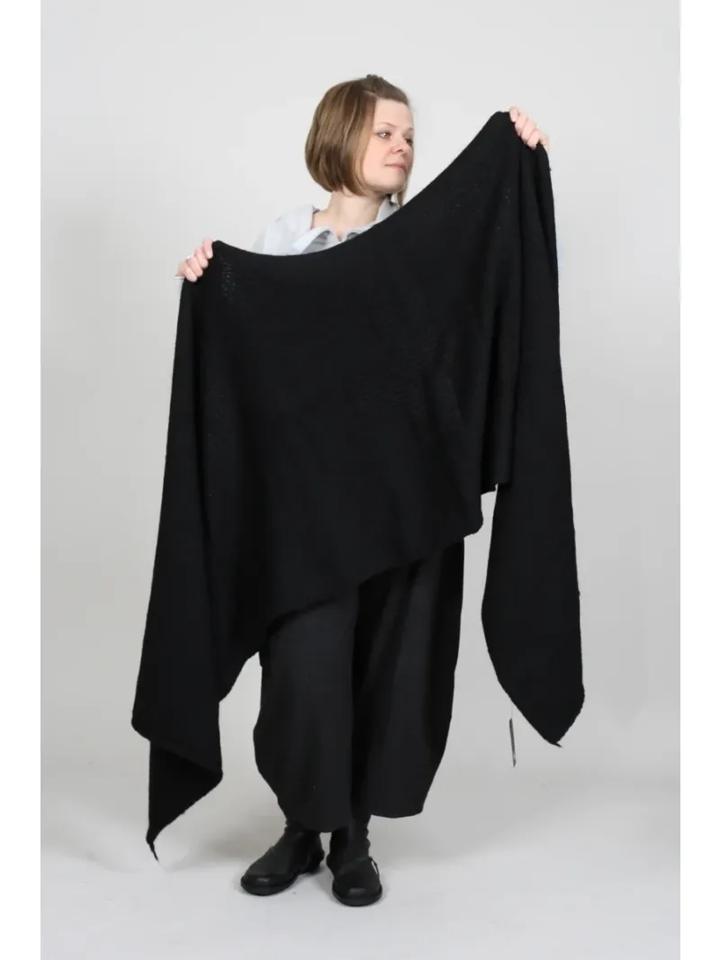 Pluslavie (Plü) - The Knit Scarf - 1415