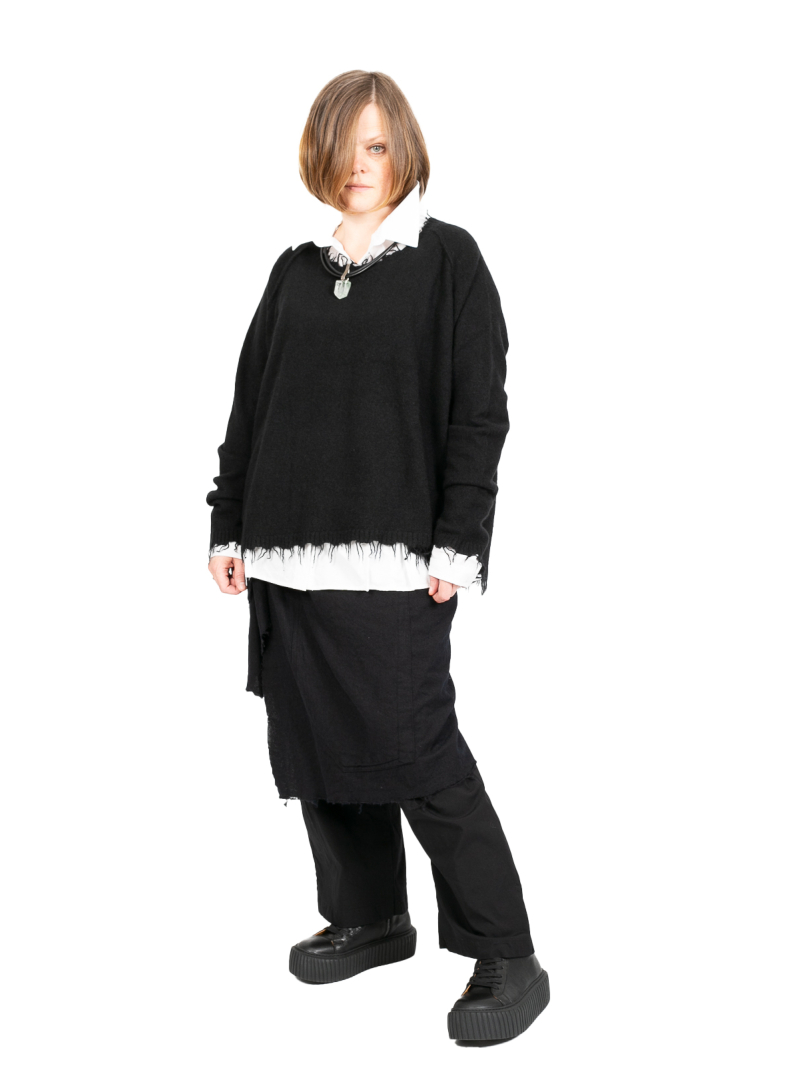 Rundholz - Pullover in kastiger Form mit Fransen Wolle Merino Yak black - 2241530702