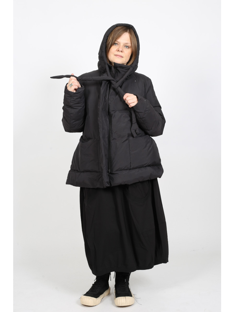 Rundholz - Rundholz Elegant quilted jacket with hood and pleats - 2251001103