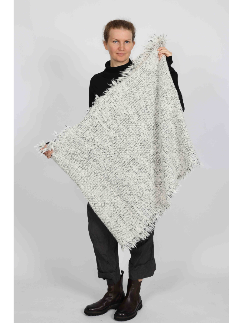 Rundholz - Rundholz oversize knitted alpaca scarf with fringes - 2251387706