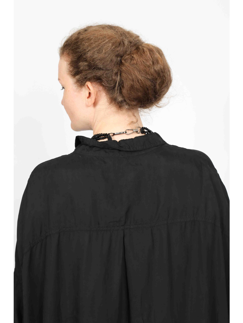 Rundholz DIP - Oversize Cupro Kleid mit Hemdblusenkragen und Falten - 2252470903