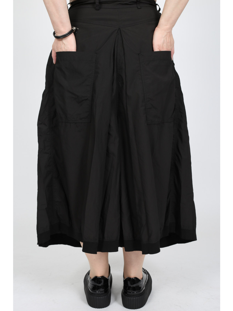 Rundholz DIP - Ausgestellte Baumwollhose mit Kellerfalten und Steppbund - 2252530106