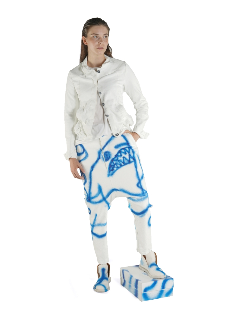 Rundholz - Tulpenförmige Denim Hose mit Graffiti Handpaint - 1261040125