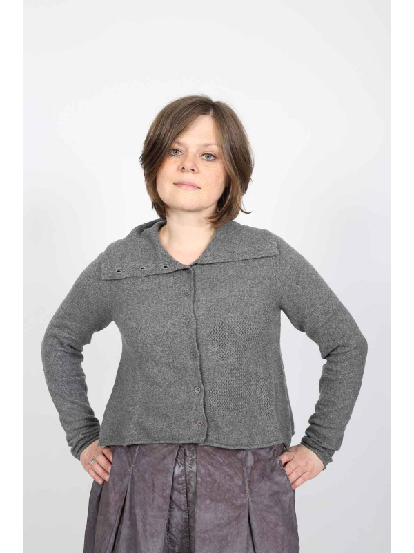 Rundholz Black Label - Strickjacke mit Jacquard-Muster und Rollkragen - 2253277103 - Stilecht - Bild 1