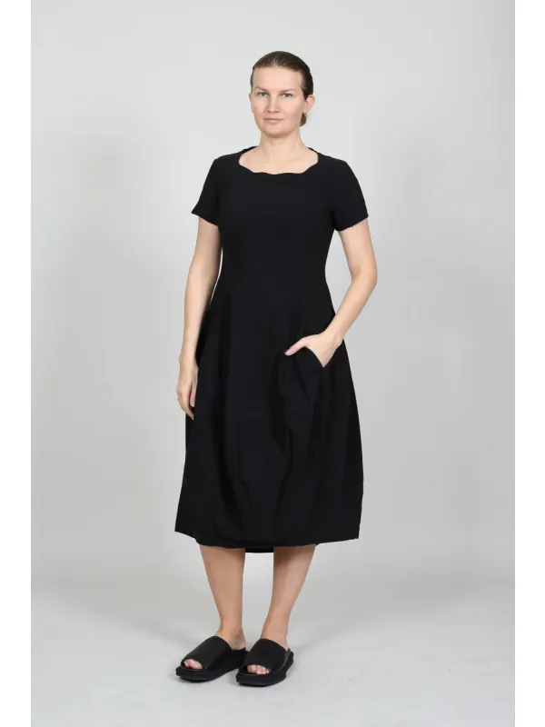 Rundholz Black Label - Elegantes Bananenkleid mit Taillierung - 1263440960 - Stilecht - Bild 1