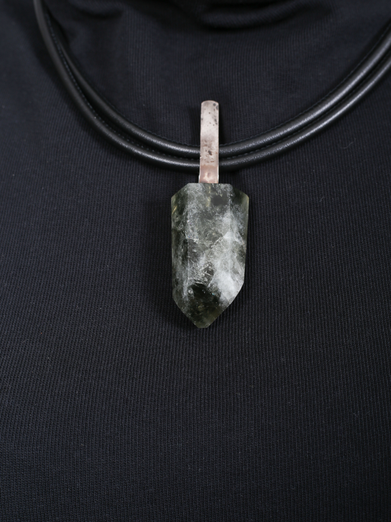 Darkgem - Prasiolite pendant with silver link on double leather strap I - HAPPYMAKER - Green - 10-8188-1-i
