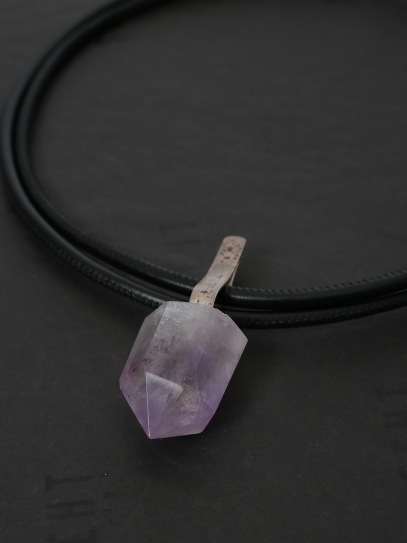 Darkgem - Amethyst pendant with silver link on double leather strap - HAPPYMAKER - Pink - 10-8188-1