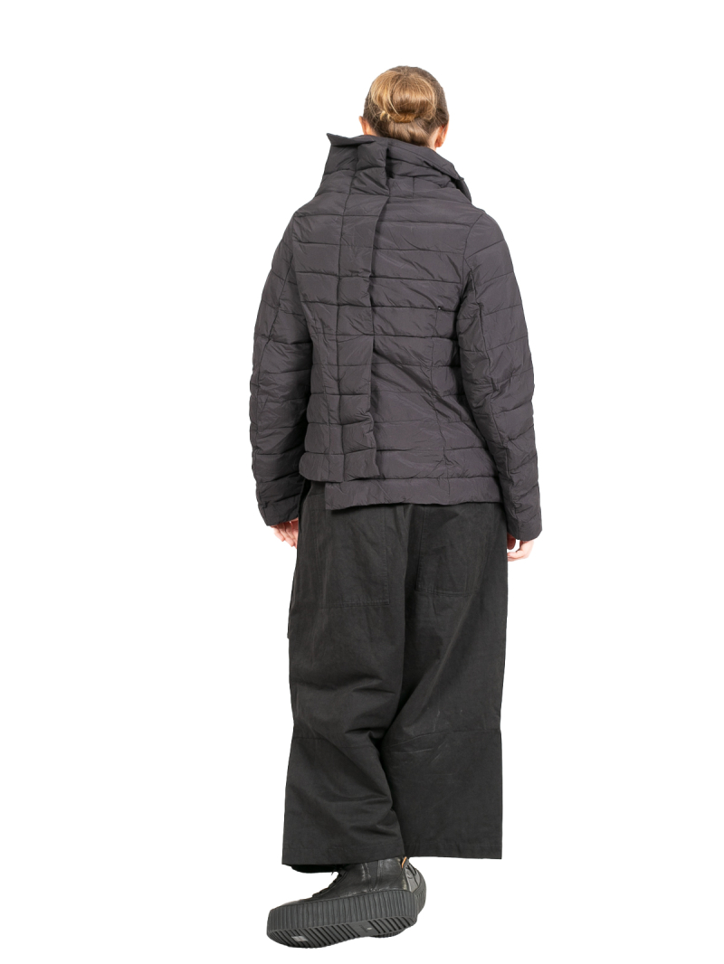 Rundholz Black Label - Taillierte Jacke wattiert mit hohem Kragen Black - 2243231109