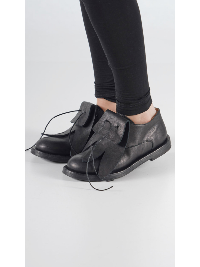 Rundholz - Leder Halbschuhe mit Monsterhänden - 2251985203